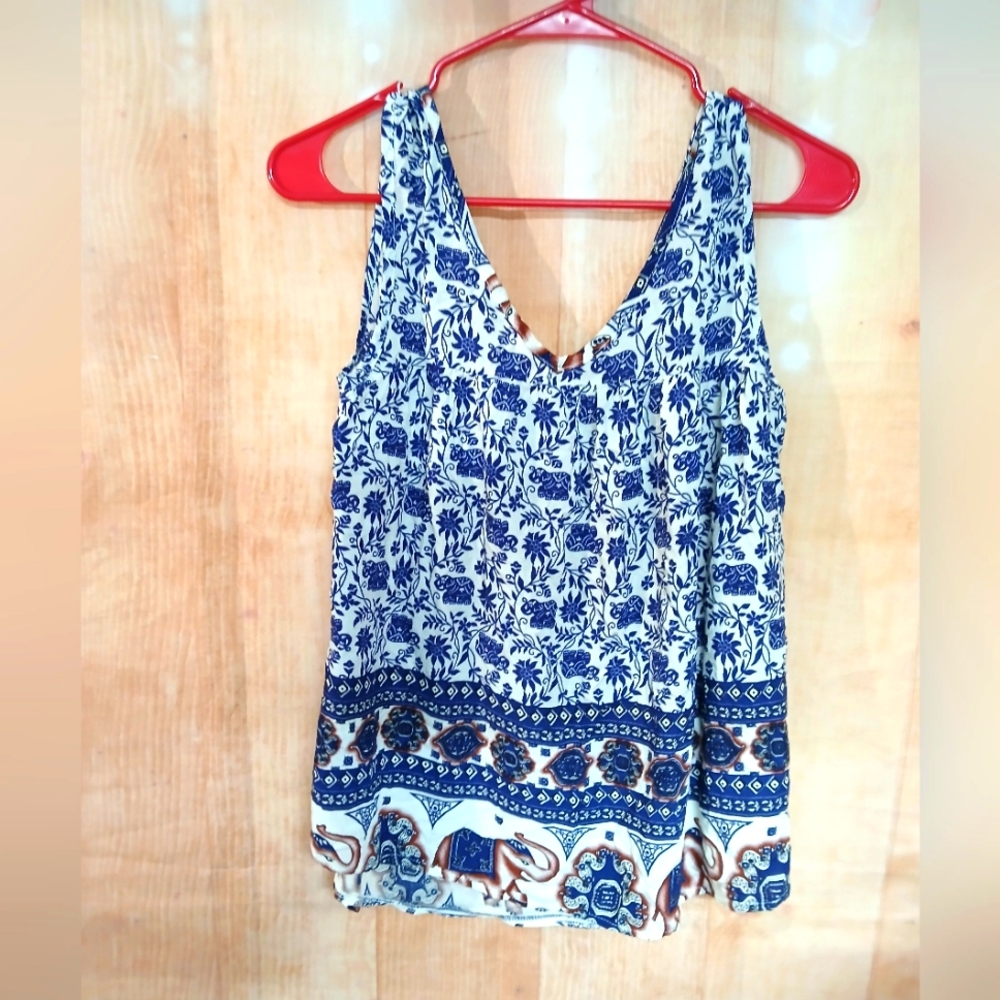 Meaneor Blue and White Floral Sleeveless Blouse